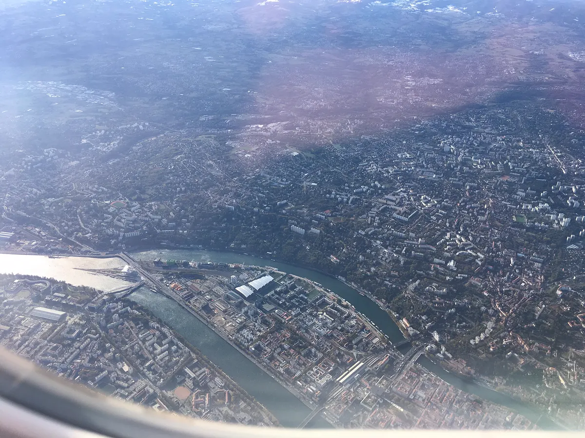Vue aérienne du quartier de la Confluence à Lyon (illustration)